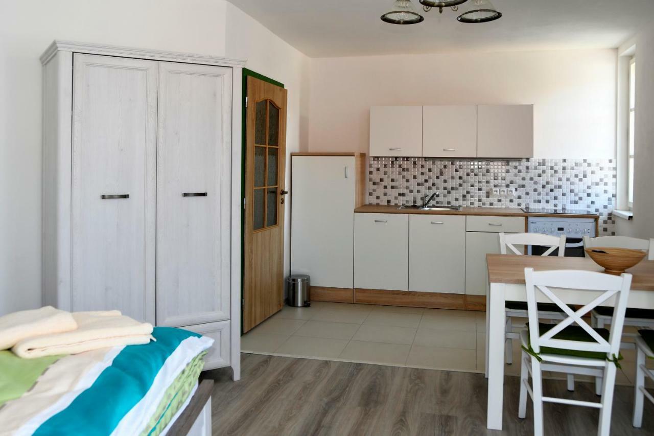 Penzion-Apartman Soucek Йндрихув Храдец Екстериор снимка